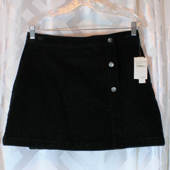 Abound Dresses & Skirts - Abound NWT Corduroy Skirt